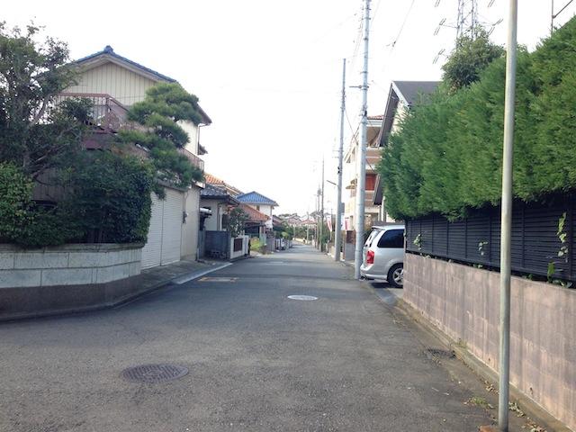 Local photos, including front road. Local (10 May 2013) Shooting