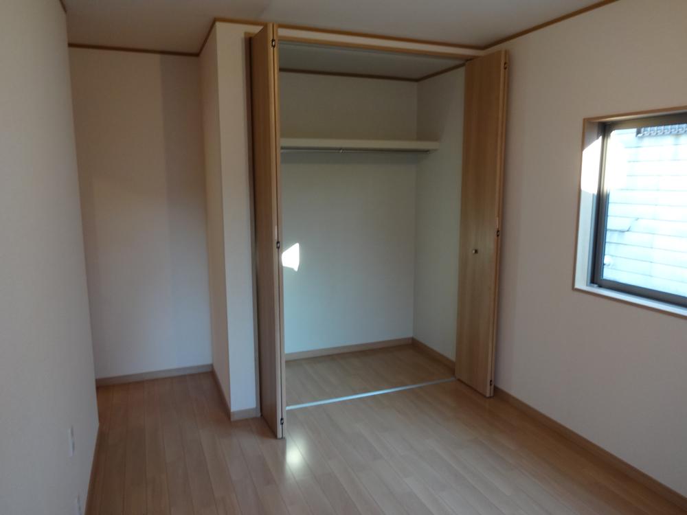 Non-living room. Indoor (12 May 2013) Shooting