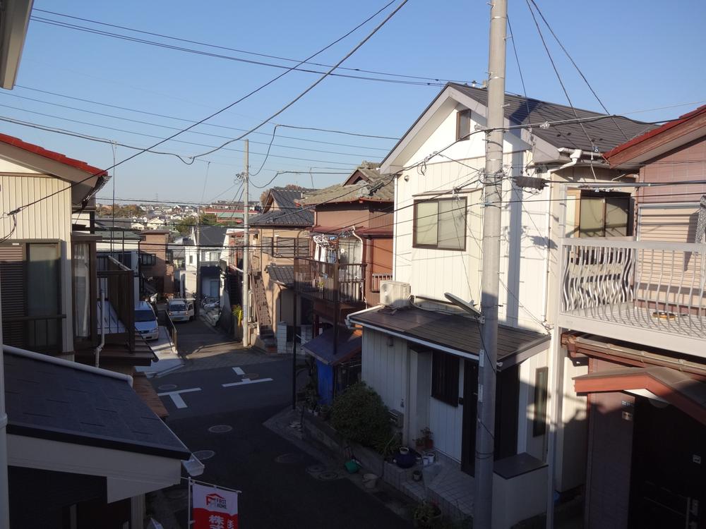 View photos from the dwelling unit. View from the site (December 2013) Shooting
