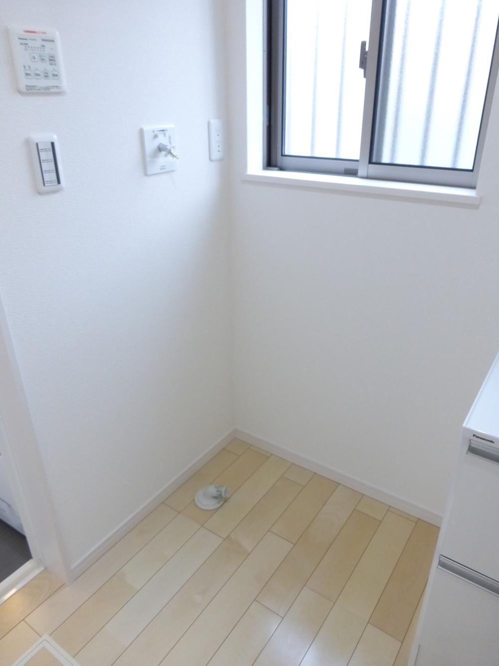 Other introspection. 1 Building Indoor Laundry Storage (October 22, 2013) Shooting