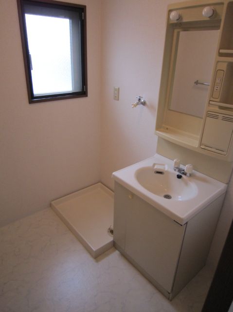 Washroom. Separate vanity