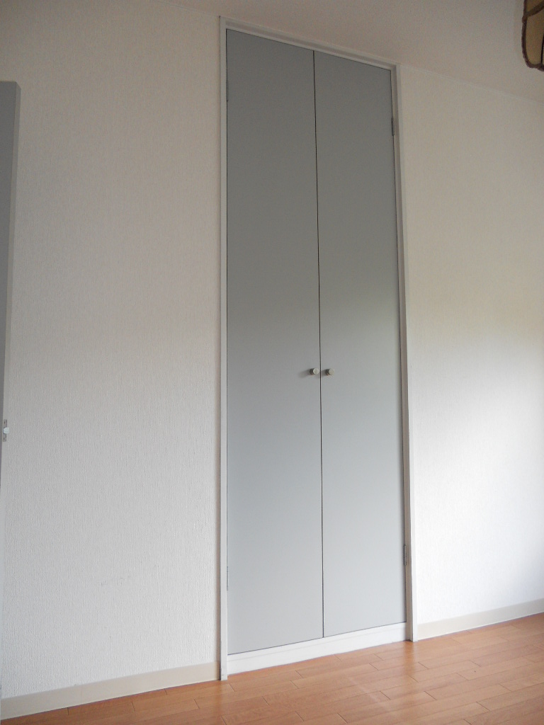 Other room space. You can store plenty because-to-ceiling. 