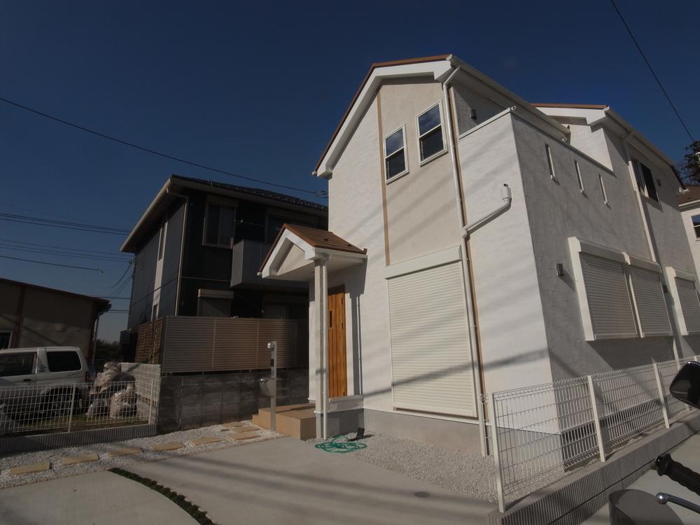 Local appearance photo. Local (11 May 2013) Shooting