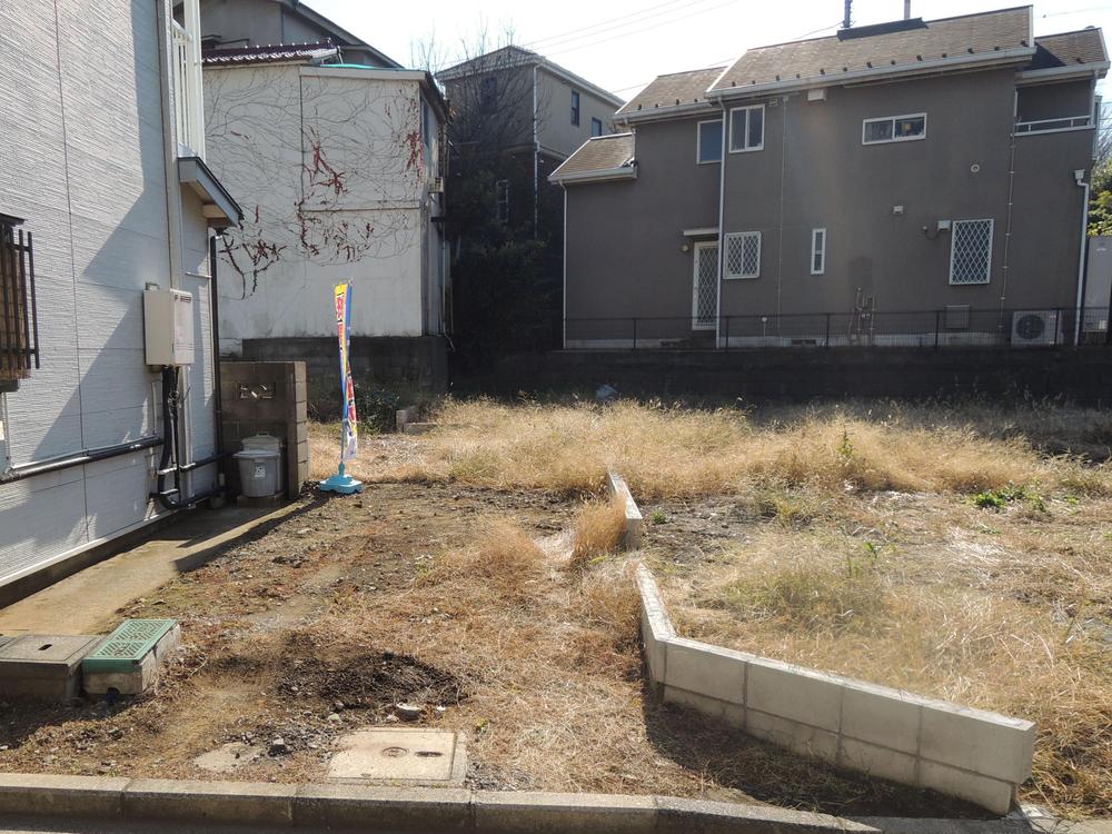 Local photos, including front road. Local (two car spaces)