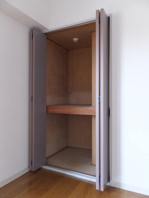 Receipt. Housing wealth