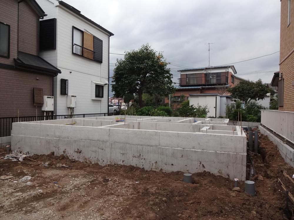 Local appearance photo. Local (10 May 2013) Shooting