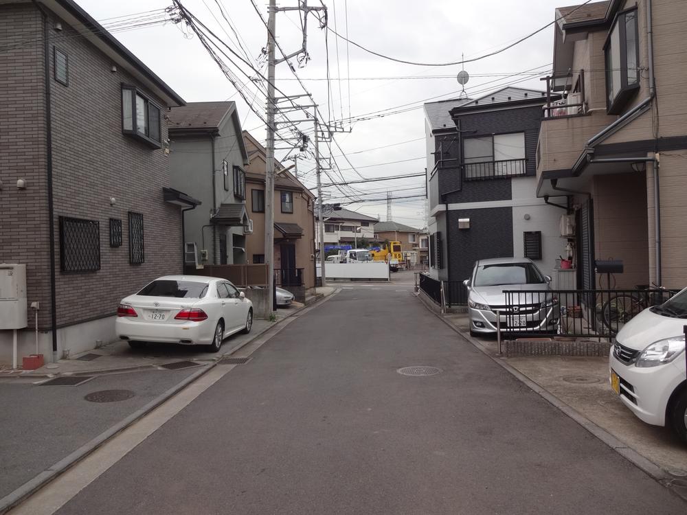 Local photos, including front road. Local (10 May 2013) Shooting