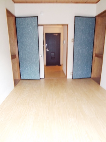 Other room space. The living room is a picture