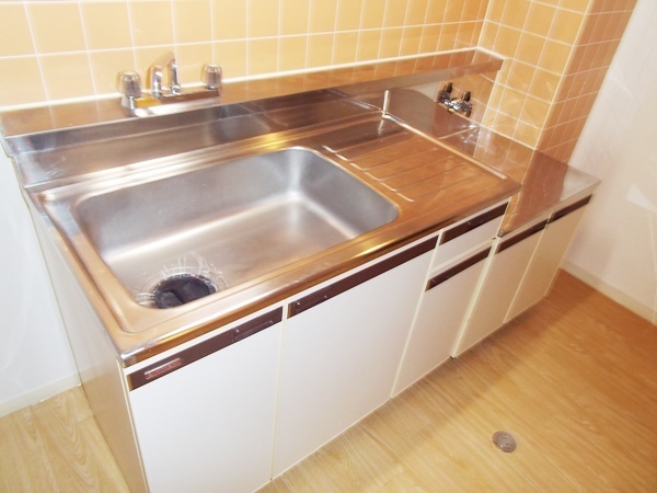 Kitchen. Please see local Come