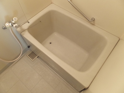 Bath. Bathing with cleanliness