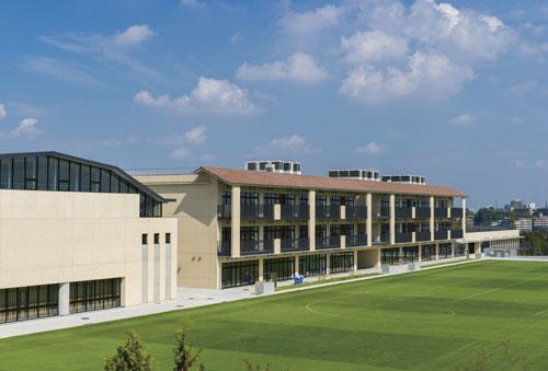 Other. Calm streets is spread "Eda" around the station. In April this year, among them relaxing environment, "Yokohama Elementary Keio" (21 minutes walk) is opened, Even richer educational environment for children.