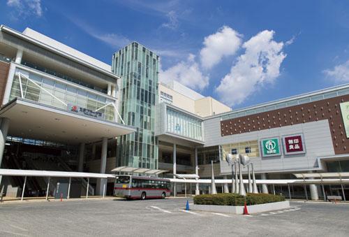 Other. Holiday intends crowded with a lot of people, "Tama" around the station is pleasant area for shopping and walking. Stylish shops and also looks good idea to go out to cafes and restaurants that dot. (About 6 minutes photo "Tama Plaza" station car)