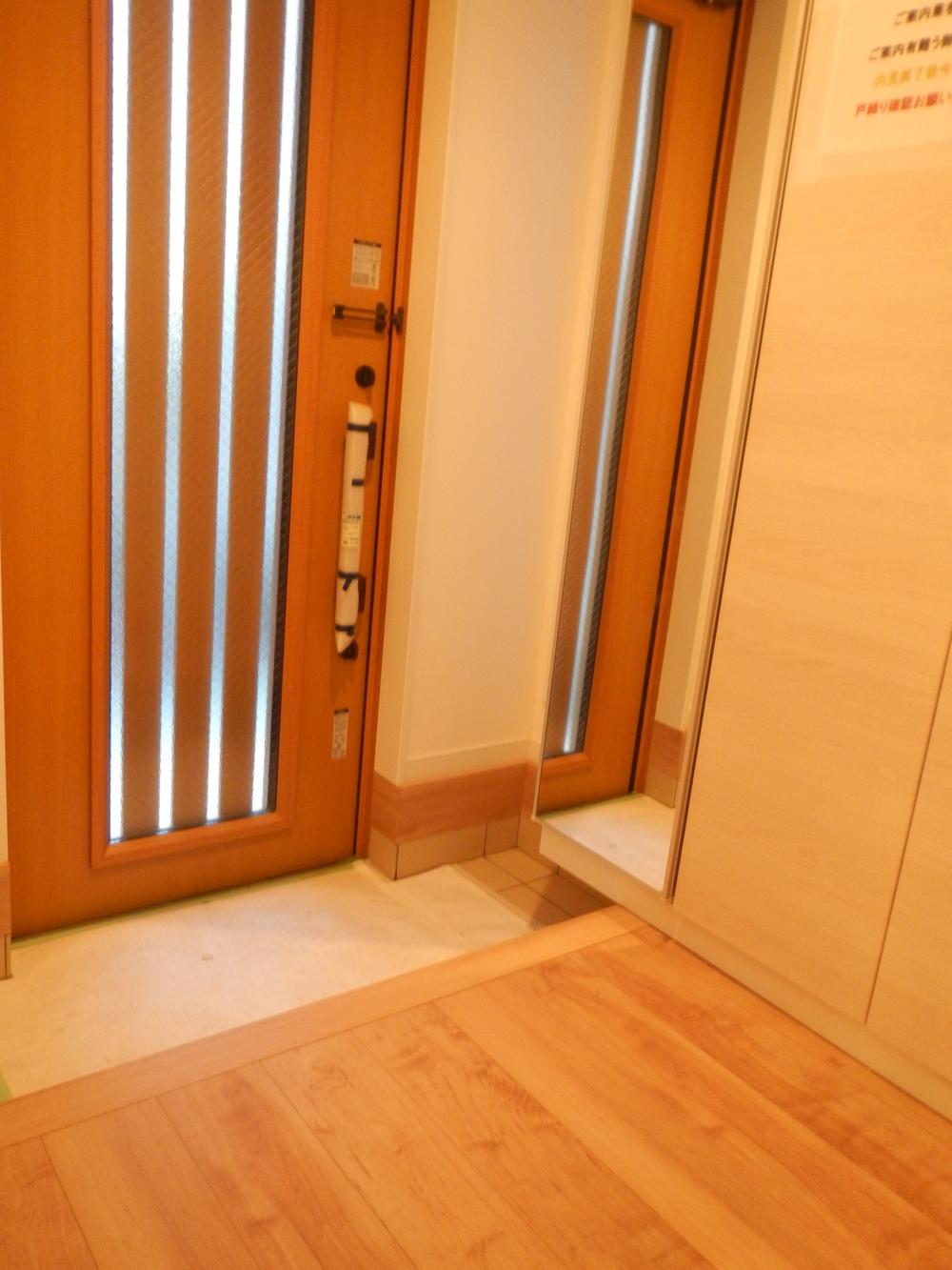 Entrance. Local (September 2013) Shooting