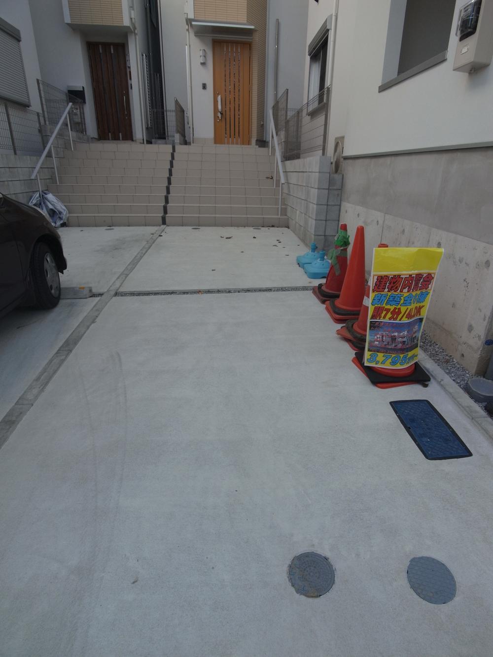 Local photos, including front road. Local (11 May 2013) Shooting