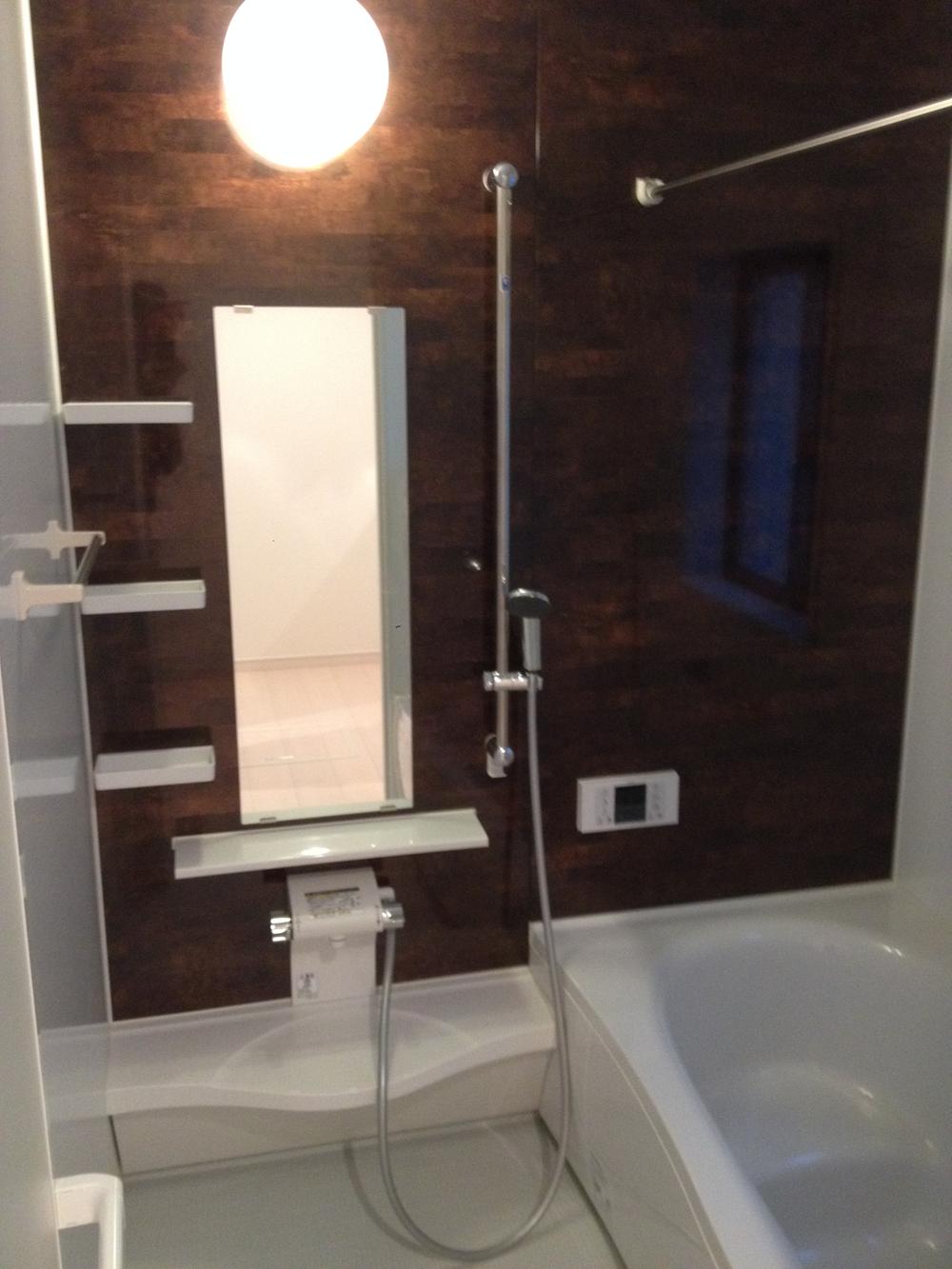 Same specifications photo (bathroom)