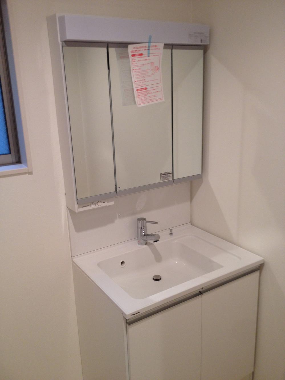 Same specifications photos (Other introspection)