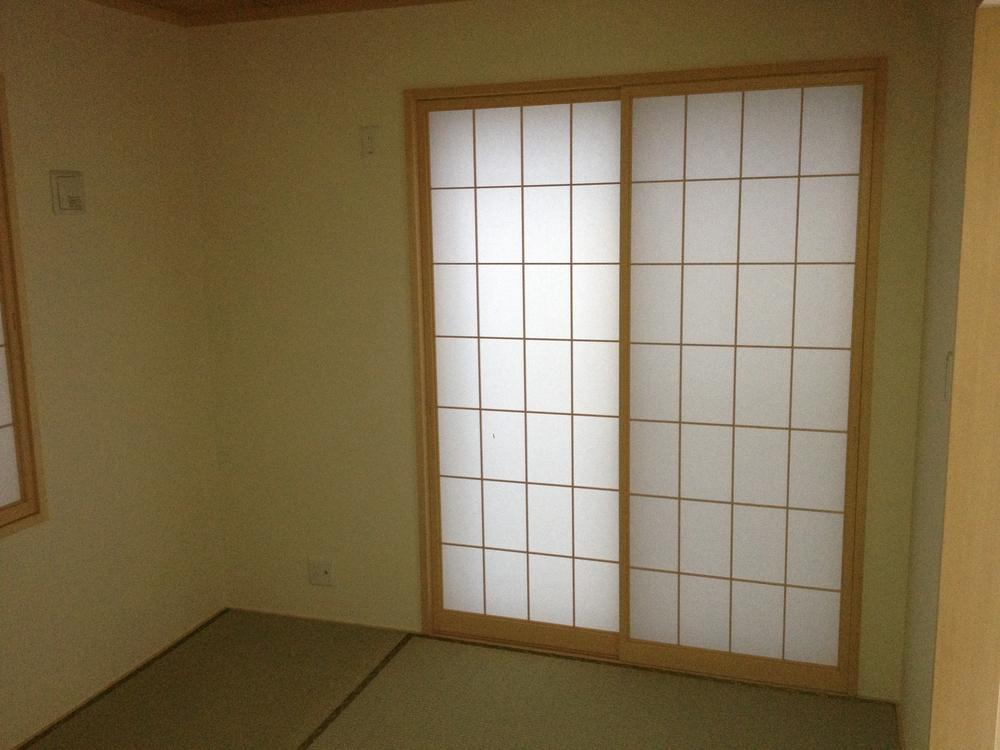 Same specifications photos (Other introspection)