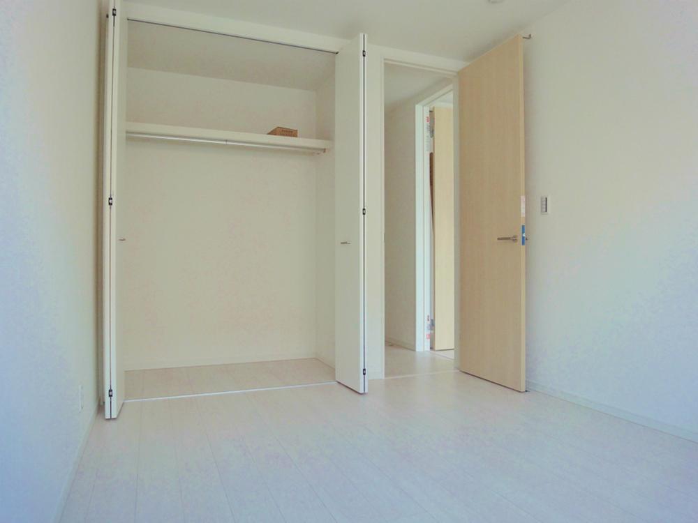 Receipt. Storage is abundant Floor. (B Building local photo)