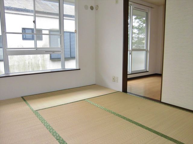 Living and room. Japanese-style room ・ bay window