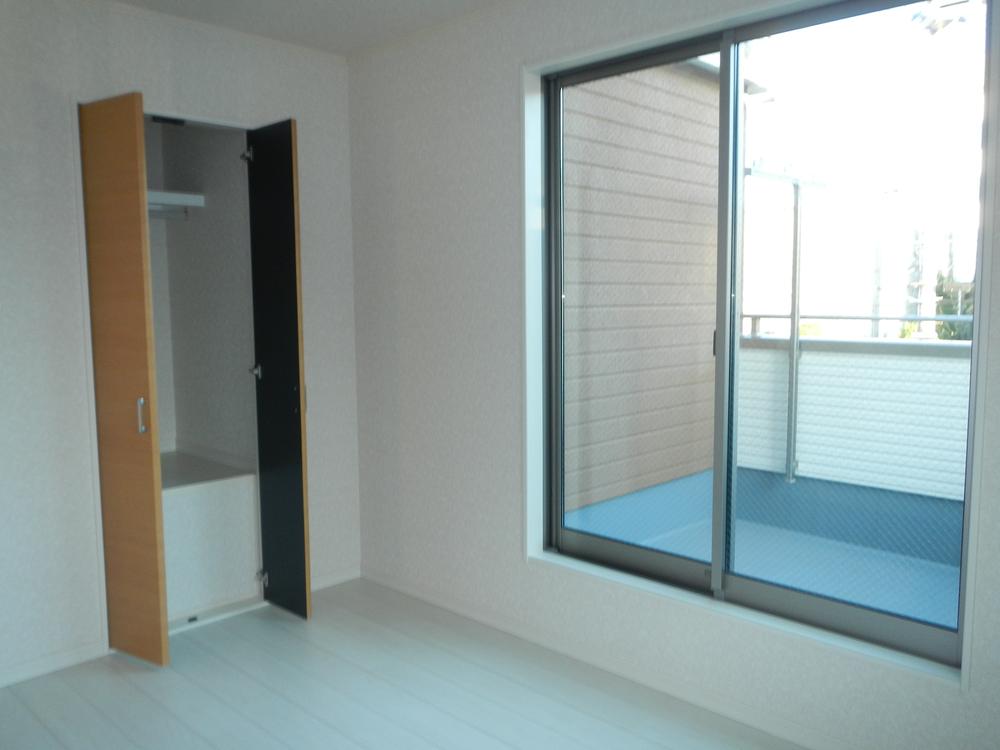 Non-living room. Indoor (11 May 2013) Shooting