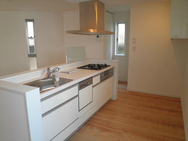 Floor plan. 37,950,000 yen, 4LDK, Land area 83.89 sq m , Building area 99.29 sq m kitchen