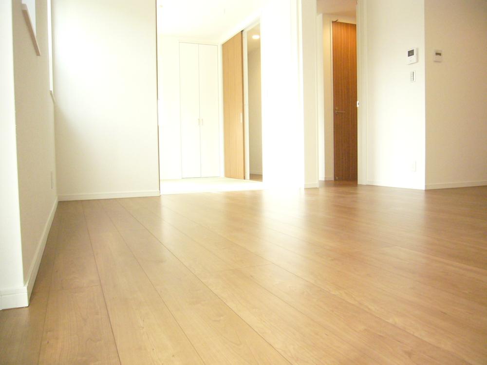 Living. E Building Indoor (November 28, 2013) Shooting