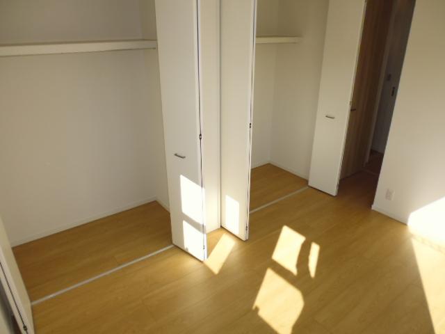 Non-living room. Indoor (November 30, 2011) Shooting