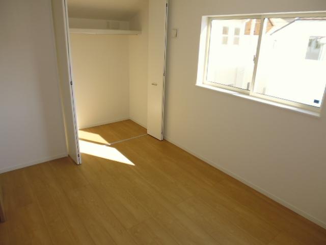 Non-living room. Indoor (November 30, 2011) Shooting