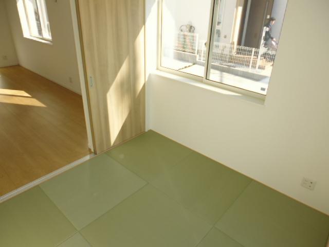 Non-living room. Indoor (November 30, 2011) Shooting