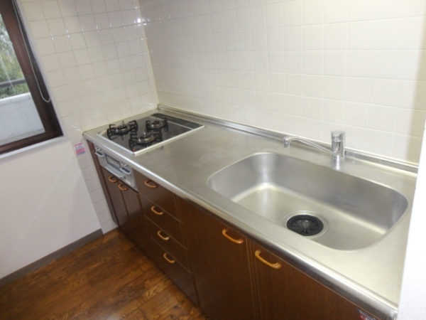 Kitchen. Please see local Come