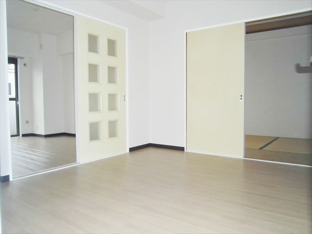 Other room space. dining kitchen