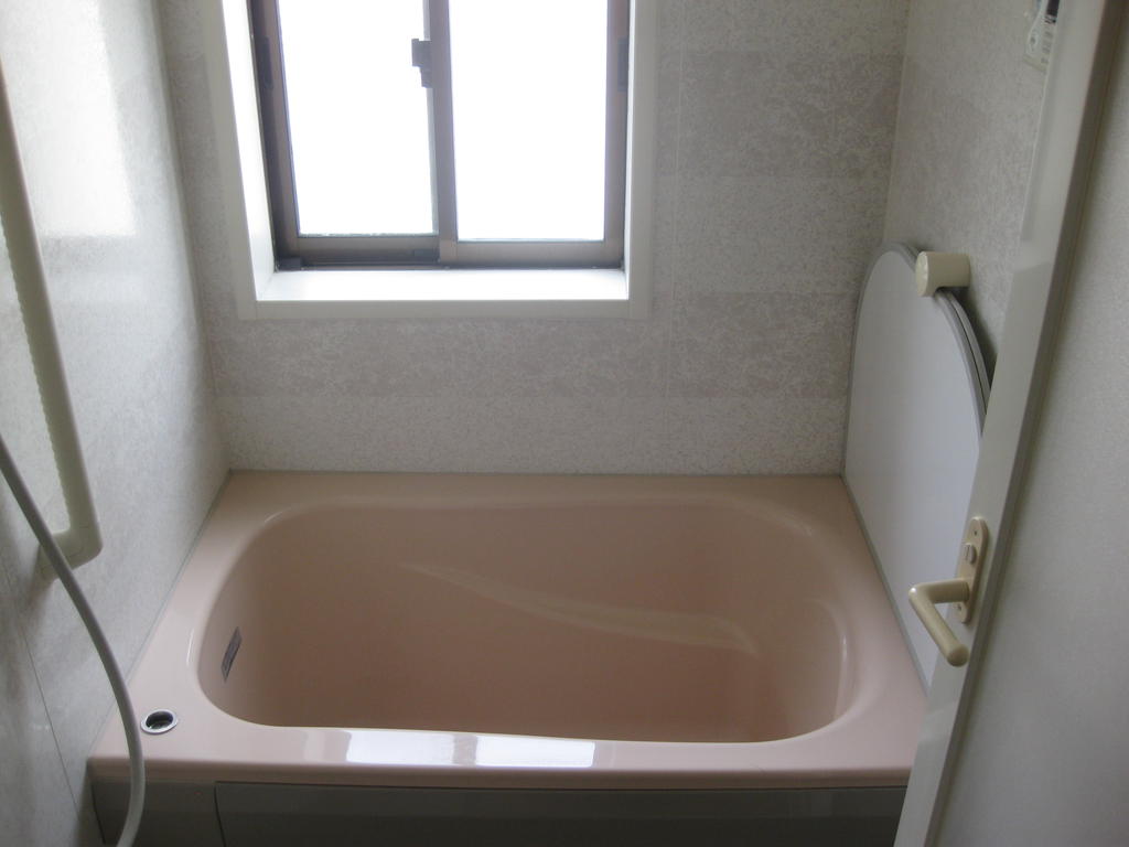 Bath. Reheating function with bus