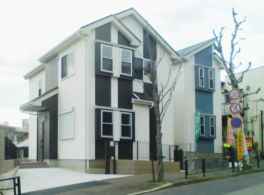 Model house photo. Same house builders construction cases