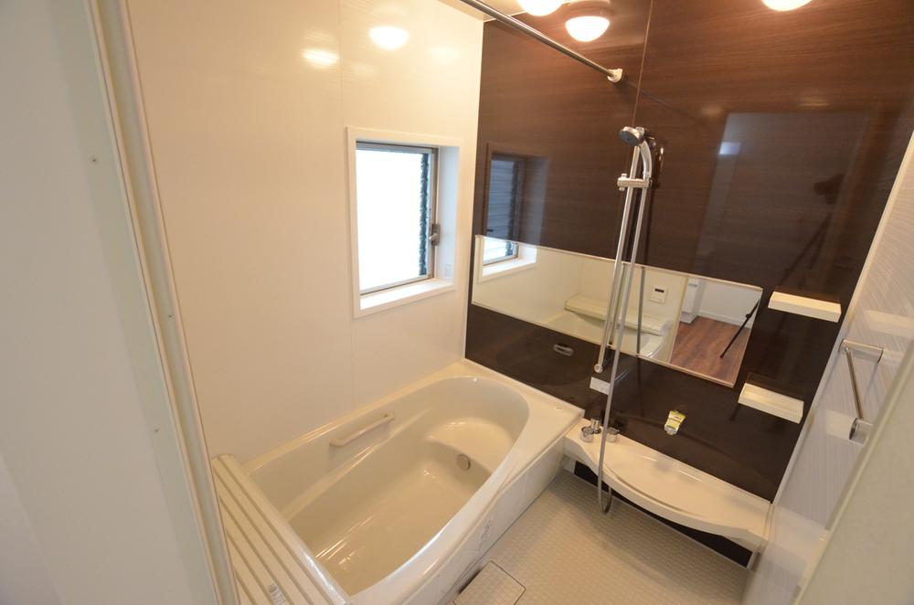 Bathroom. Indoor (08 May 2013) Shooting