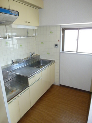 Kitchen. ※ The photograph is an image.