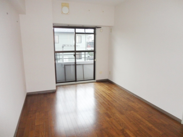 Living and room. The living room is a picture