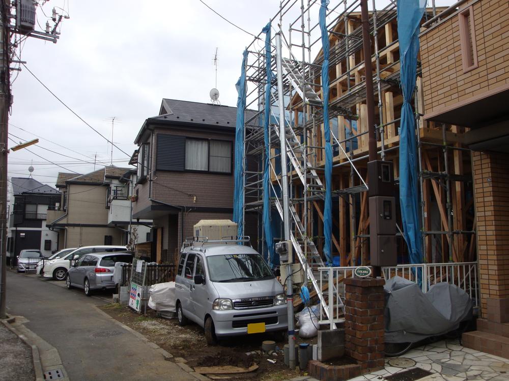 Local photos, including front road. Local (October 22, 2013) Shooting