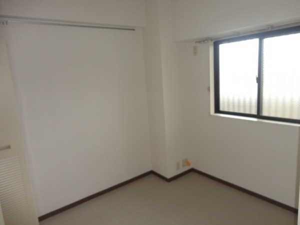 Living and room. The living room is a picture