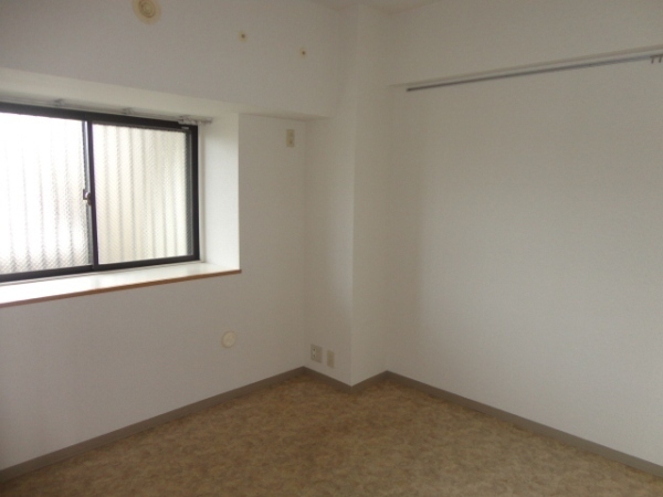 Living and room. The living room is a picture