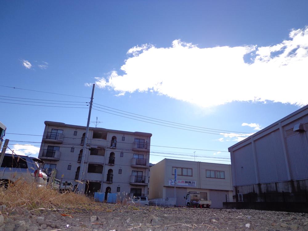 Local land photo. It is a property that combines the convenience and quiet living environment of the station walk 5 minutes. Local (12 May 2013) Shooting