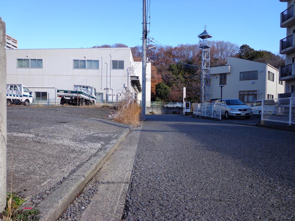 Local photos, including front road. There is a spacious width also front road, Garage a breeze (^^) / Local (12 May 2013) Shooting