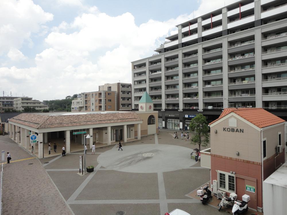station. Popular Kita Yamata as 380m bed Town to the Green Line, "Kita Yamata" station. Zhongshan in the Green Line, Access to each side of the Hiyoshi is useful.