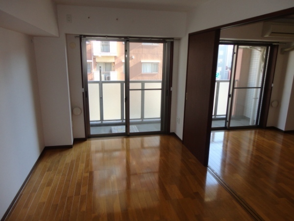 Living and room. The living room is a picture