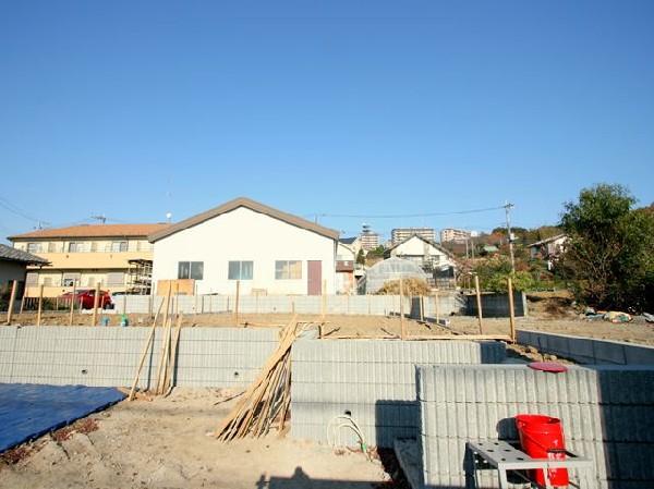 Local appearance photo. The living marked with a hot water floor heating