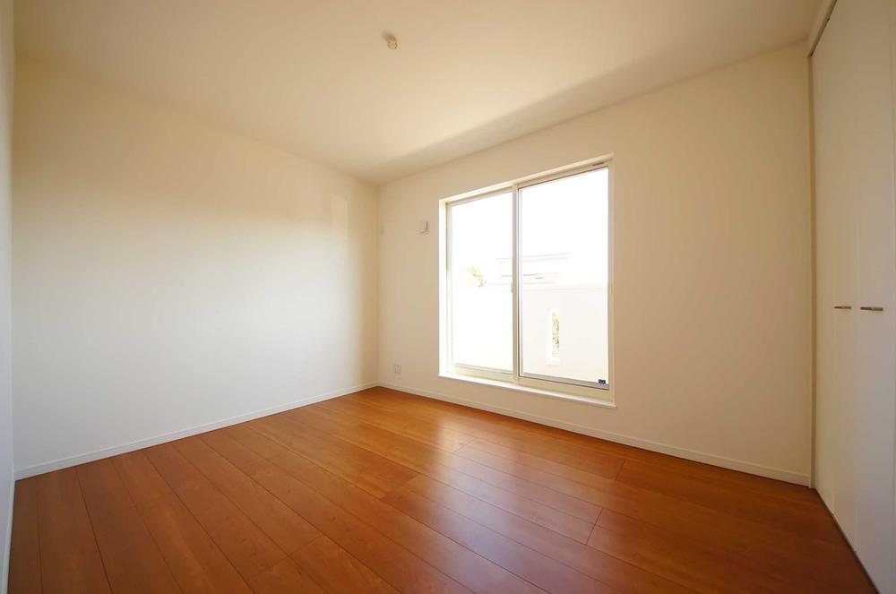 Non-living room. Indoor (12 May 2013) Shooting, It is very bright second floor of the Western-style.