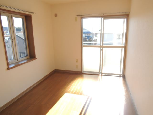 Living and room. Western-style room 5.3 Pledge