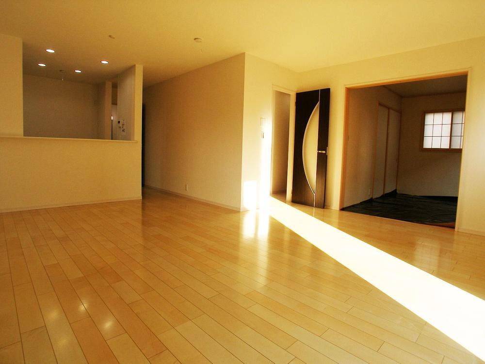 Living. 20 Pledge more than LDK is, With floor heating