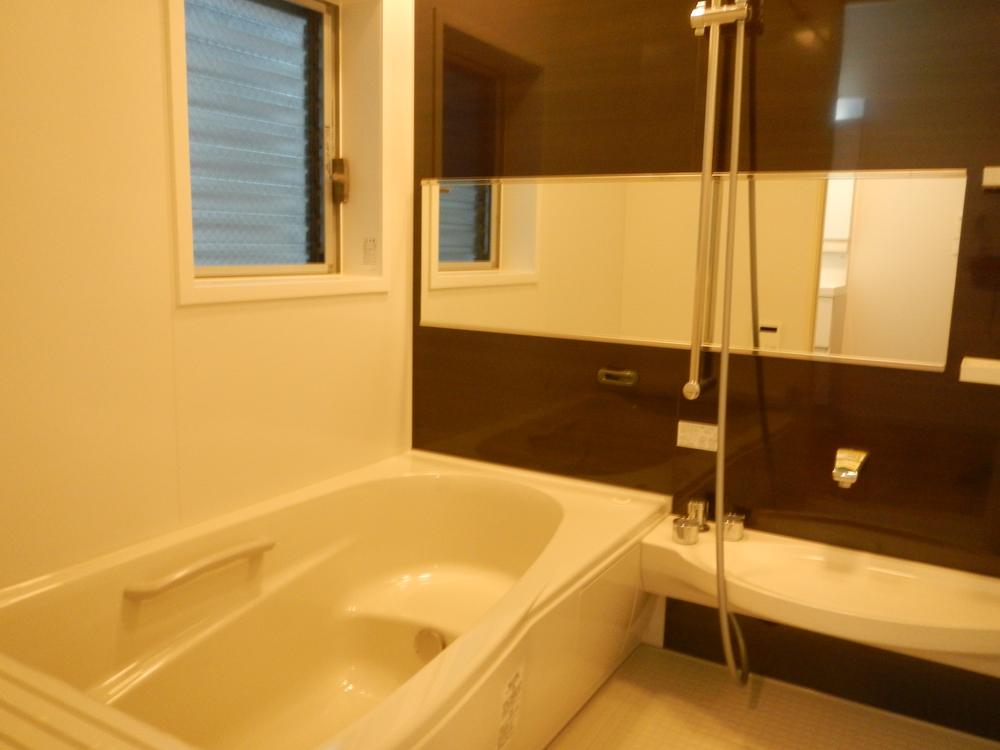 Bathroom. Indoor (September 2013) Shooting