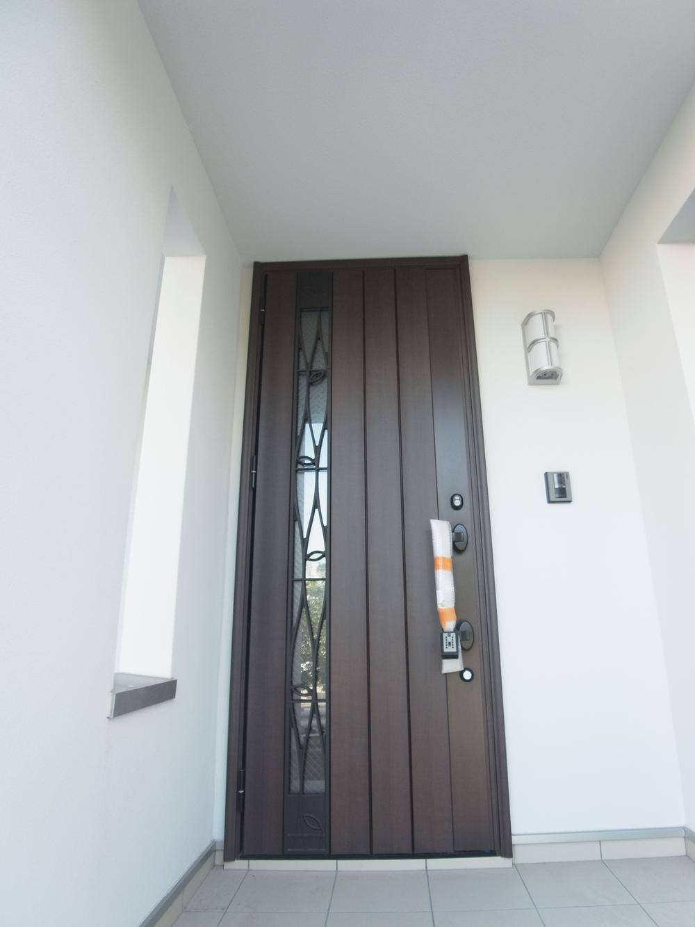 Entrance. Local (11 May 2013) Shooting