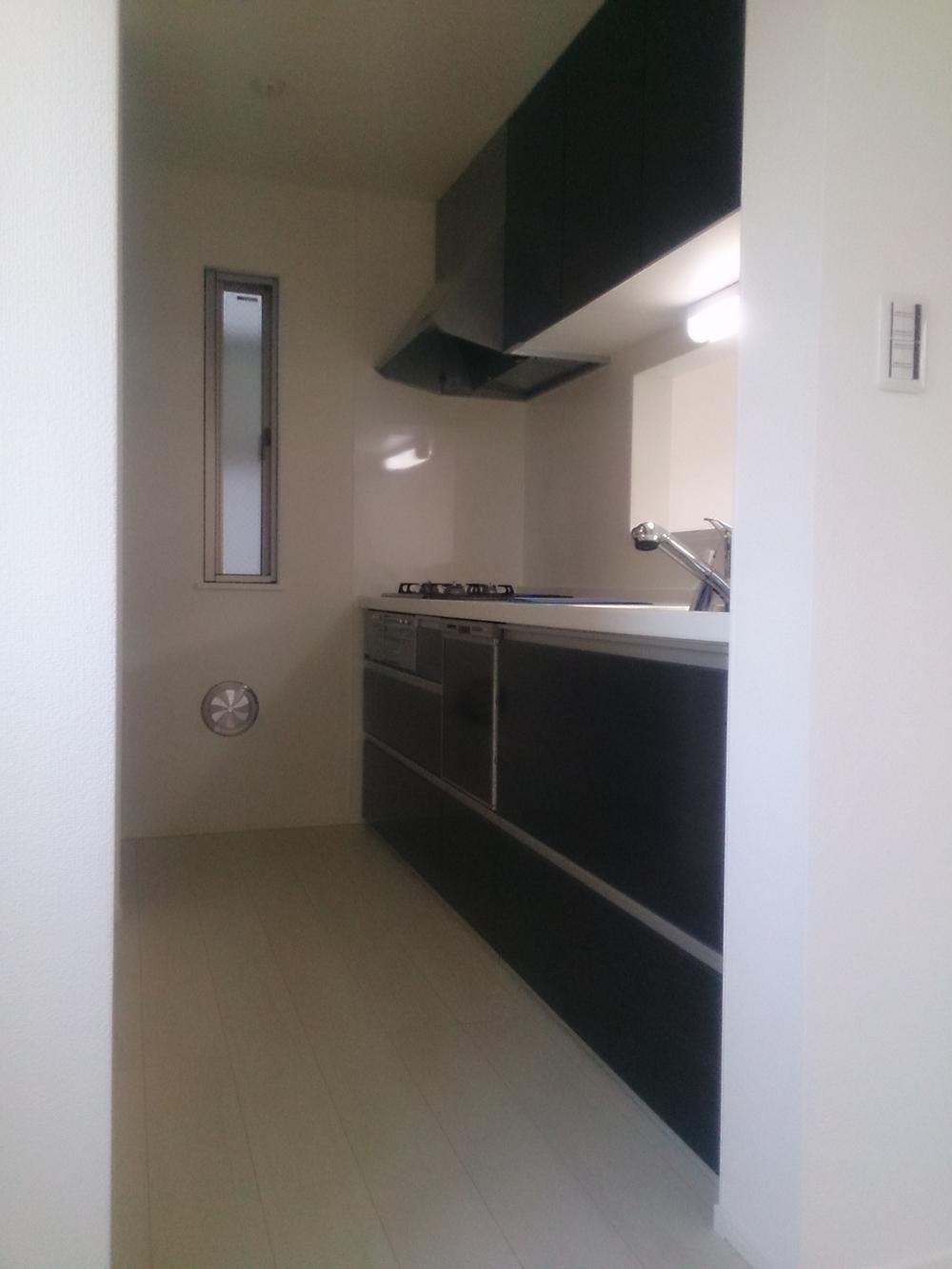 Kitchen. Local (12 May 2013) Shooting